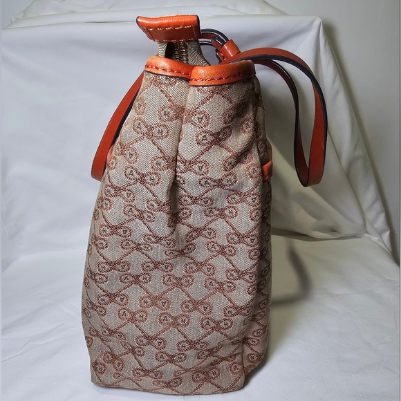 Anya Hindmarch Nevis Handbag in Signature Bow Canvas - Picture 6 of 14